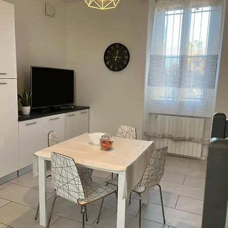 Piccolo Naviglio House Apartmán